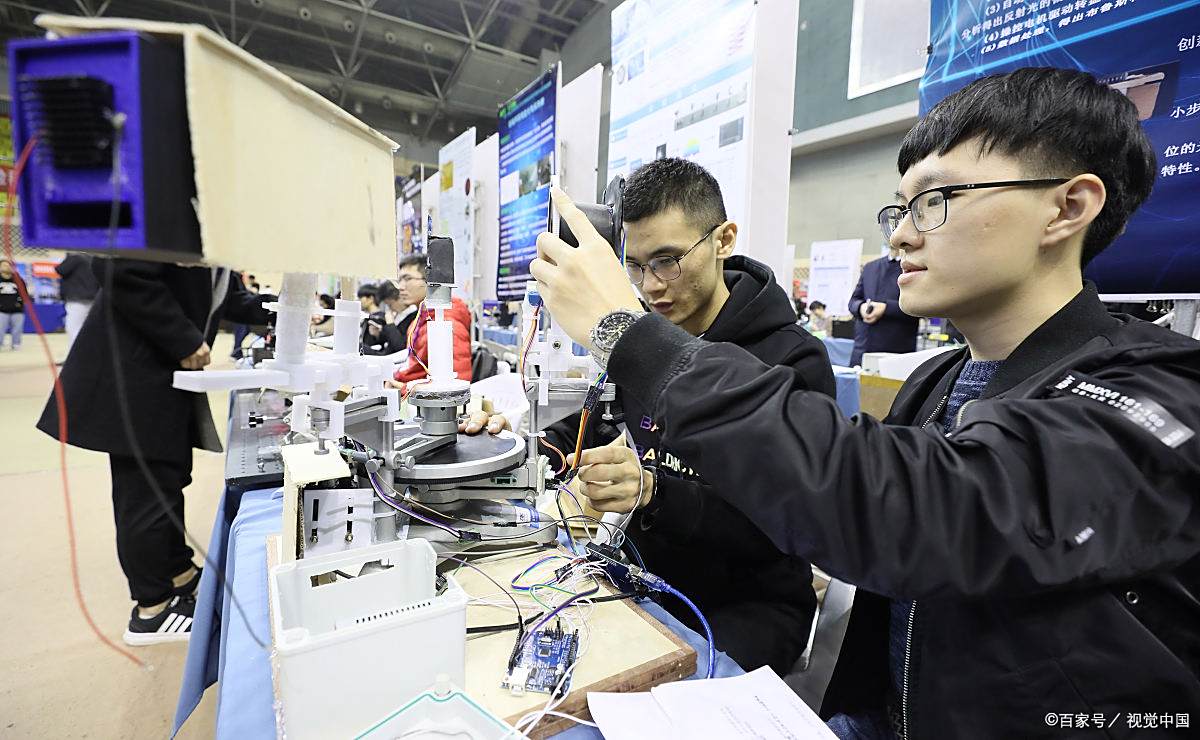 西安工業(yè)大學(xué)信息科技領(lǐng)域三大王牌專業(yè)深度解析